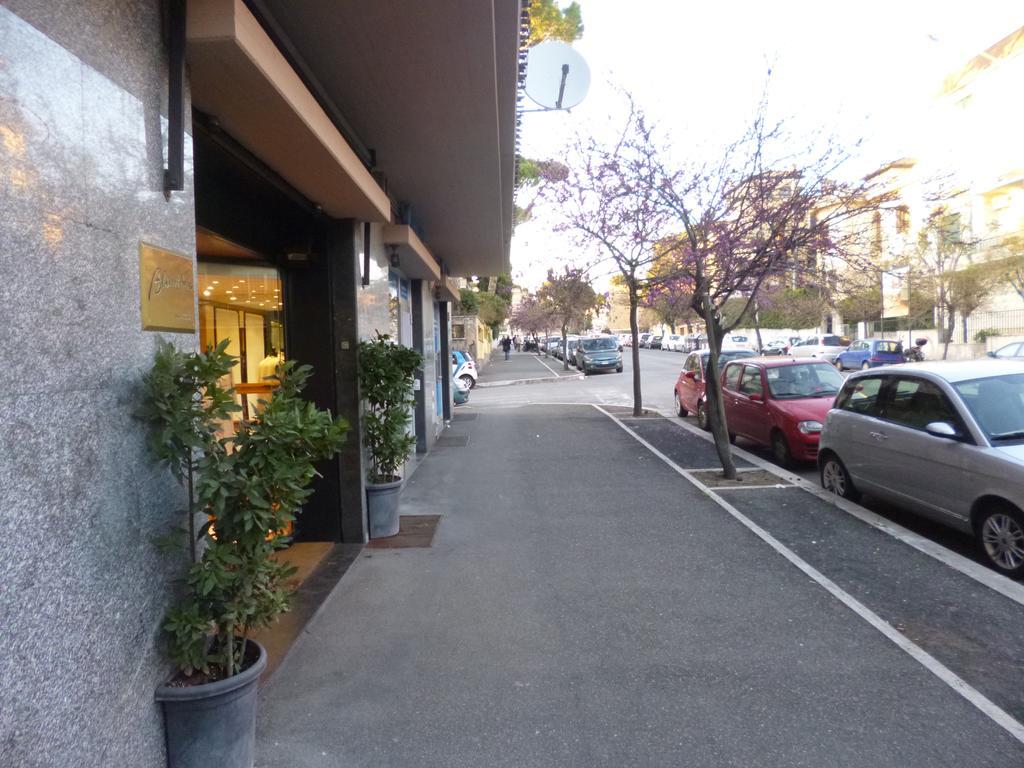 Gianicolo Residenza Carini Villa - Rome — Foto 3